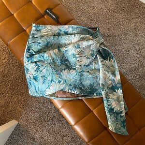 Blue floral jacquard ruched mini skirt